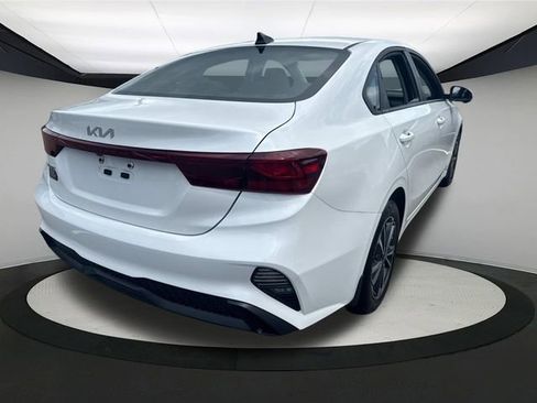 Used 2023 Kia Forte LXS image 7