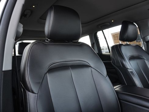 Used 2023 Jeep Grand Cherokee Limited image 34