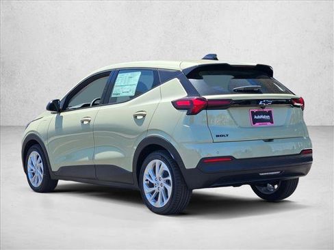 New 2027 Chevrolet Bolt LT w/ Comfort Package FWD image 9