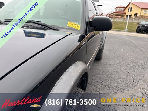 Used 2000 Chevrolet S10 Pickup LS w/ Preferred Equipment Group image 33