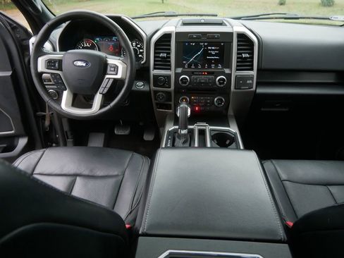 Used 2018 Ford F150 Lariat w/ Equipment Group 502A Luxury AWD/4WD image 18