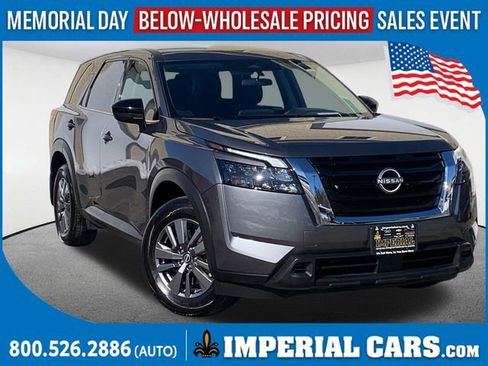 Used 2025 Nissan Pathfinder S AWD/4WD image 1