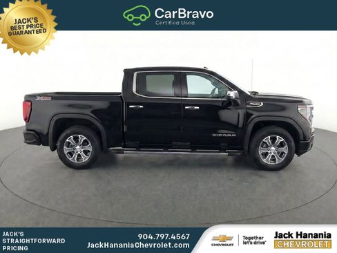 Used 2022 GMC Sierra 1500 SLT w/ X31 Off-Road Package AWD/4WD image 6