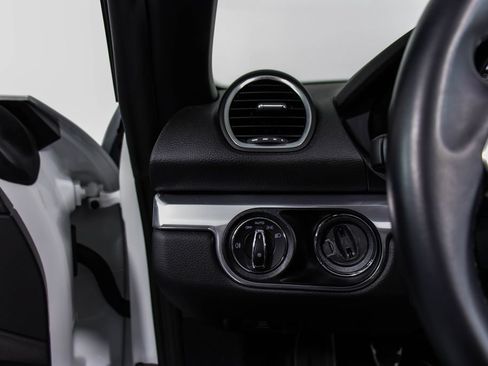 Used 2024 Porsche 718 Boxster S RWD image 38