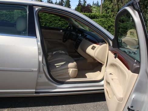 Used 2008 Buick Lucerne CXL FWD image 13