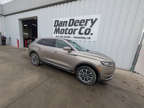 Used 2021 Lincoln Nautilus Reserve image 21