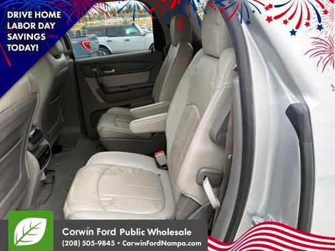 Used 2016 GMC Acadia SLT AWD/4WD image 9