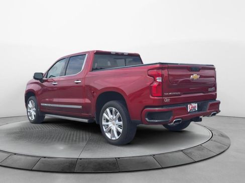 Used 2023 Chevrolet Silverado 1500 High Country w/ High Country Premium Package AWD/4WD image 3