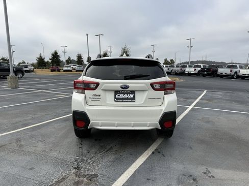 Used 2023 Subaru Crosstrek 2.0i Premium image 4