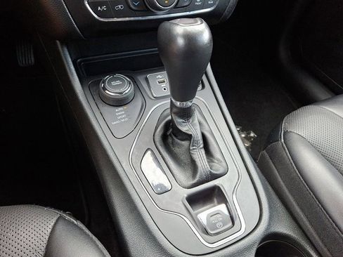 Certified 2022 Jeep Cherokee Latitude Lux image 19