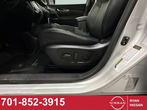 Certified 2016 Nissan Rogue SL w/ SL Premium Package image 36