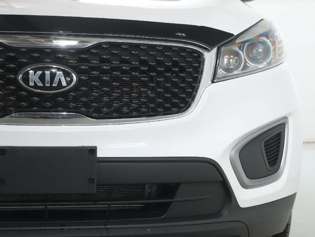 Used 2017 Kia Sorento FWD image 7