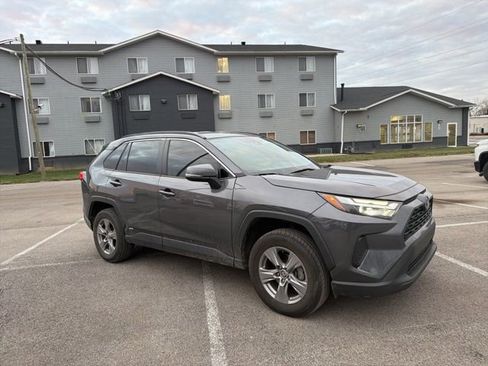 Used 2022 Toyota RAV4 XLE image 1