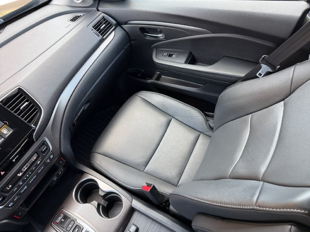 Used 2022 Honda Pilot Black Edition image 16