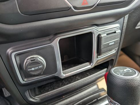 Used 2020 Jeep Wrangler Sport image 27