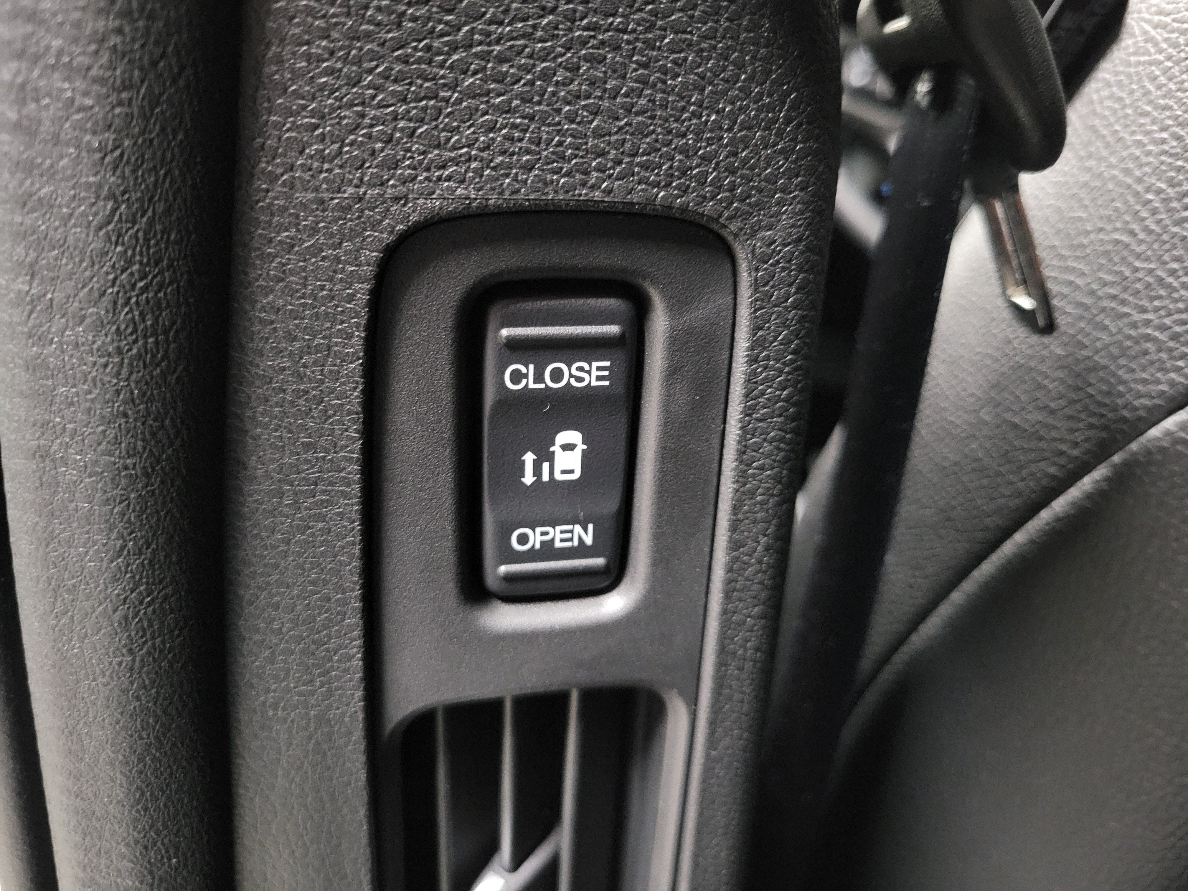 Certified 2026 Honda Odyssey EX-L image 18