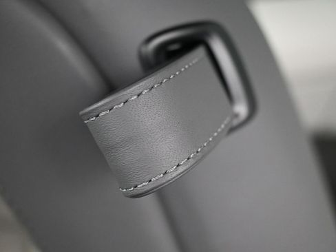 Used 2025 Porsche 911 Carrera image 19