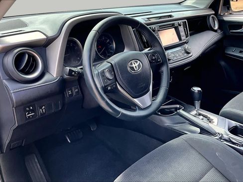 Used 2016 Toyota RAV4 XLE AWD/4WD image 18