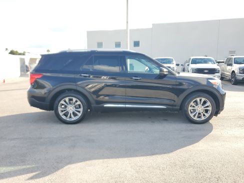 Used 2022 Ford Explorer Limited w/ Equipment Group 301A image 4