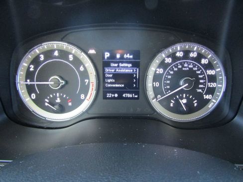 Used 2021 Hyundai Venue SEL image 21