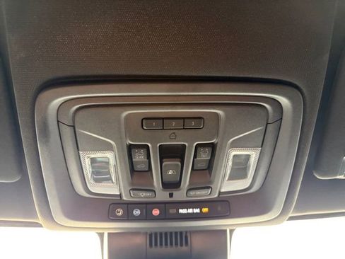 Used 2024 GMC Sierra 2500 AT4 w/ AT4 Premium Plus Package image 12