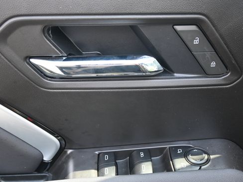 Used 2025 Chevrolet Colorado Z71 w/ Technology Package image 17