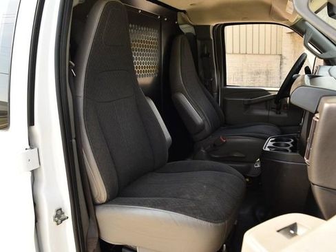 Used 2024 GMC Savana 2500 w/ Driver Convenience Package image 16