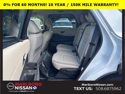 New 2025 Nissan Pathfinder SL image 19