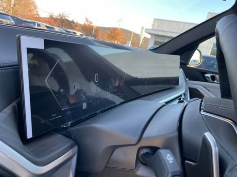 Used 2026 BMW X5 xDrive40i w/ Premium Package image 17