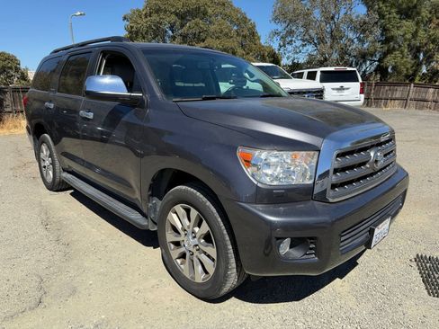 Used 2014 Toyota Sequoia Limited AWD/4WD image 7