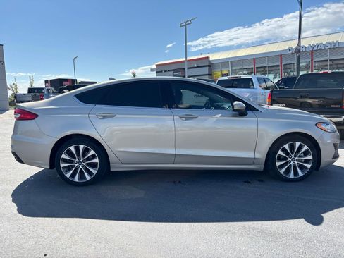 Used 2019 Ford Fusion SE AWD/4WD image 5