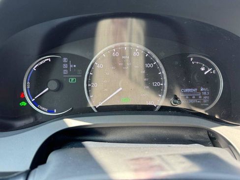 Used 2012 Lexus CT 200h Premium image 21