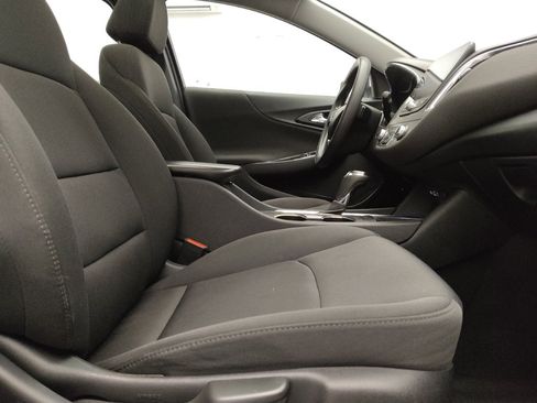 Used 2020 Chevrolet Malibu LT FWD image 21