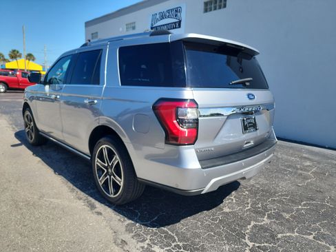 Used 2021 Ford Expedition Limited AWD/4WD image 3