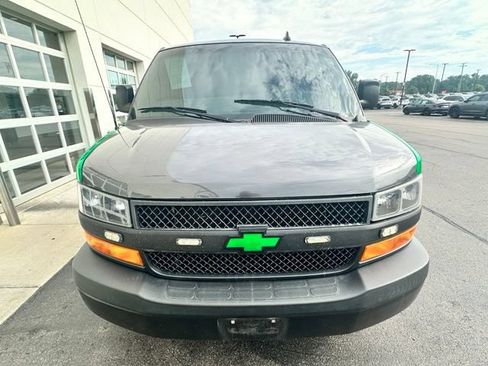 Used 2019 Chevrolet Express 2500 w/ Enhanced Convenience Package RWD image 8