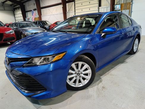 Used 2020 Toyota Camry LE FWD image 1