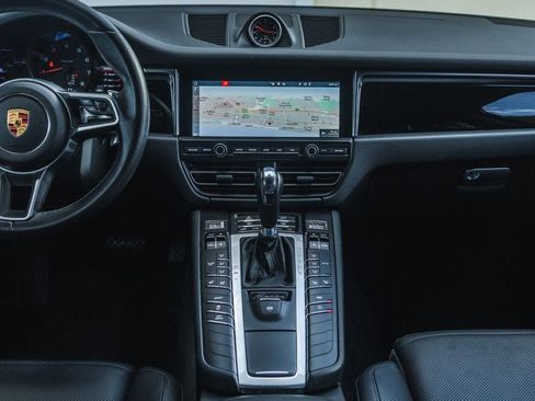 Used 2020 Porsche Macan image 18