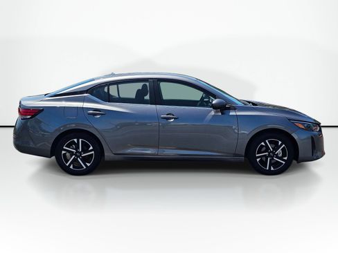 Used 2024 Nissan Sentra SV FWD image 7