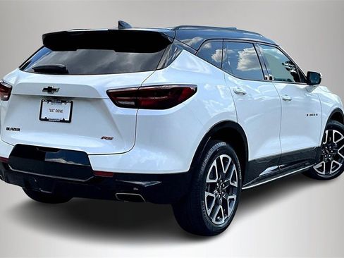 Certified 2023 Chevrolet Blazer RS w/ Enhanced Convenience Package image 6
