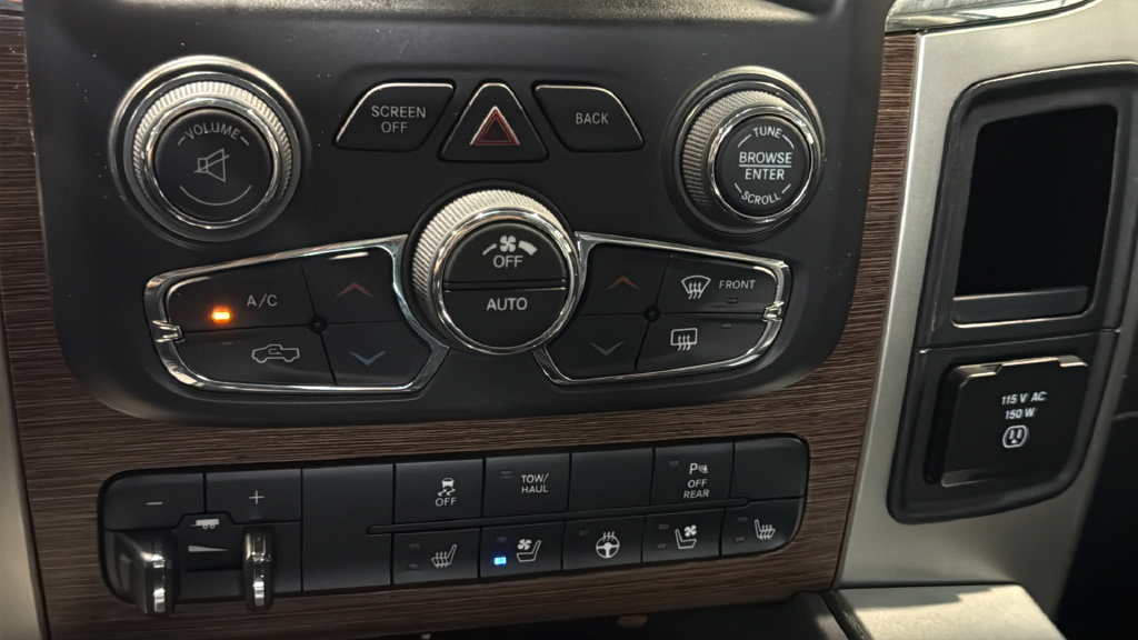 Used 2017 RAM 1500 Laramie AWD/4WD image 27