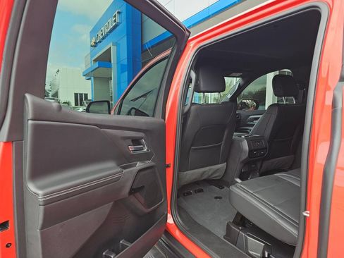 Used 2025 Chevrolet Silverado EV LT w/ LT Premium Package AWD/4WD image 31