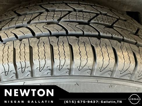 Used 2021 Ford Expedition XLT AWD/4WD image 25