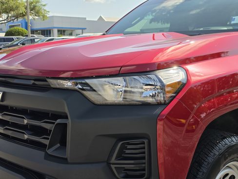 Used 2024 Chevrolet Colorado W/T w/ WT Convenience Package II RWD image 13