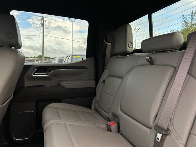 Used 2023 GMC Sierra 1500 SLT w/ SLT Premium Plus Package AWD/4WD image 14