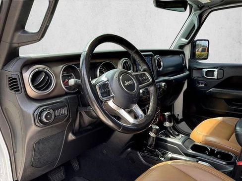 Used 2020 Jeep Wrangler Unlimited Rubicon w/ Dual Top Group AWD/4WD image 13