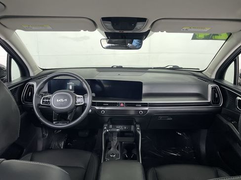 Used 2024 Kia Sorento S image 29