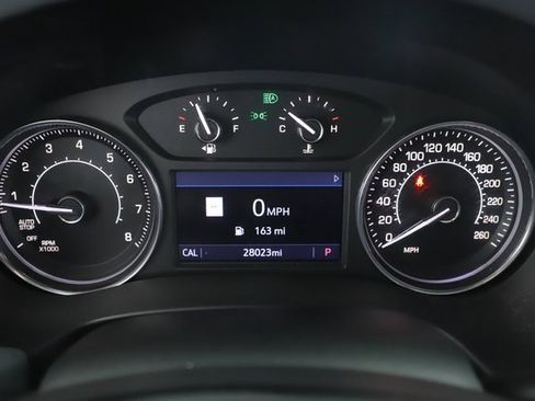 Used 2024 Buick Enclave Essence image 21