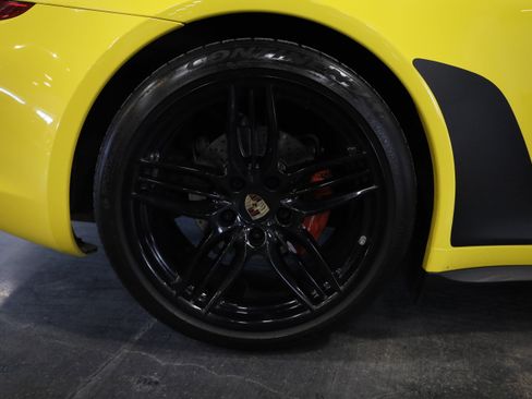 Used 2013 Porsche 911 Carrera 4S image 10