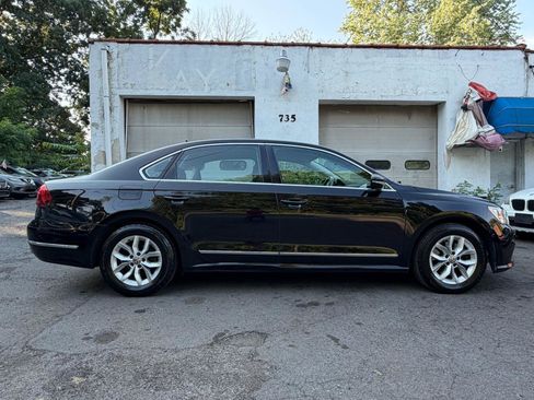 Used 2016 Volkswagen Passat 1.8T S FWD image 9
