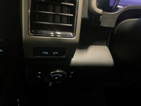 Used 2022 Ford F350 Lariat w/ Lariat Value Package image 27